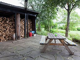 Modern Holiday Home With big Garden Near Forest