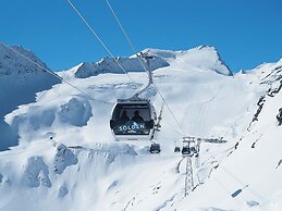 Quaint Apartment in Umhausen near Ski Area