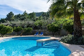 Tranquil Villa Stay, Murla