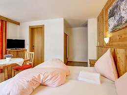 Apartment Near the ski Area in Wagrain