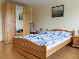 Peaceful Holiday Home in Rascheid near Forest