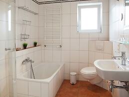 Peaceful Holiday Home in Rascheid near Forest