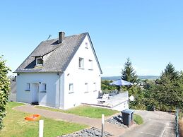 Peaceful Holiday Home in Rascheid near Forest