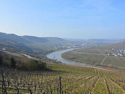 Peaceful Holiday Home in Rascheid near Forest