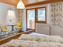 Boutique Holiday Home in Längenfeld near Ski Bus Stop