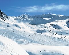 Boutique Holiday Home in Längenfeld near Ski Bus Stop