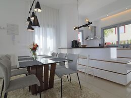 Belvilla by OYO Villa Betty
