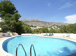 Belvilla by OYO Don Cayo Bungalows