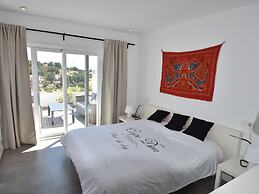 Belvilla by OYO Don Cayo Bungalows