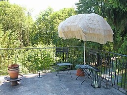 Quaint Holiday Home near Ski Area in Neuastenberg