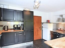 Quaint Holiday Home near Ski Area in Neuastenberg