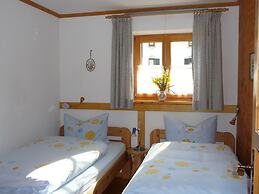 Spacious Apartment in Steingaden near Ski Area