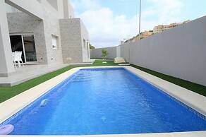 Rojales Stay With Garden