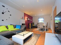 Modern Holiday Home in Deifeld With Private Garden