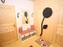 Cozy Chalet in Hohentauern near Ski Area