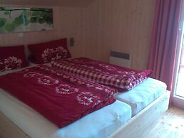 Cozy Chalet in Hohentauern near Ski Area
