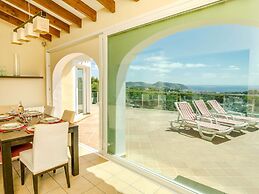 Belvilla by OYO Casa Chloe