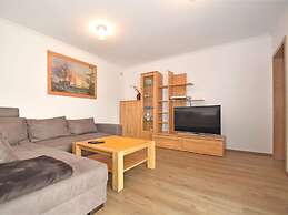 Holiday Home with Garden & Terrace in Bodenwöhr near Hammersee