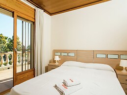 Alluring Holiday Home in Girona With Swimming Pool