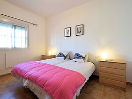 Spacious Villa with Hot Tub in Arenas