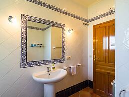 Belvilla by OYO Casa Camelias