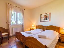 Belvilla by OYO Casa Camelias