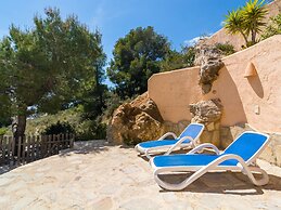 Belvilla by OYO Casa Camelias