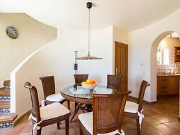 Belvilla by OYO Casa Camelias