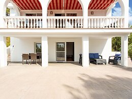 Gorgeous Villa With Private Swimming Pool in Algarrobo-costa