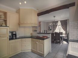 Spacious Villa in Neerpelt near Welvaart Marina