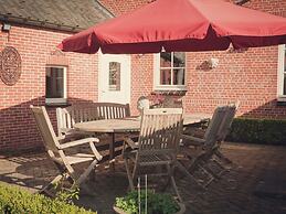 Spacious Villa in Neerpelt near Welvaart Marina