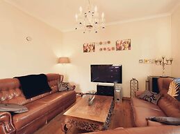 Spacious Villa in Neerpelt near Welvaart Marina