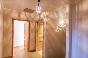 Poolside Luxury Villa in Montignac