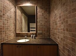 Tasteful Mansion in Lichtervelde with Hot Tub