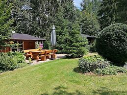 Chalet in Wibrin With Private Fish Pond