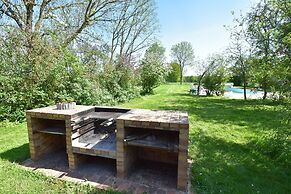 Beautiful Authentic Holiday Home With Pool