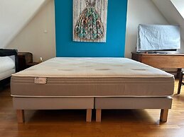 Beautiful Authentic Holiday Home With Pool