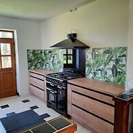 Beautiful Authentic Holiday Home With Pool