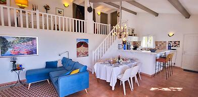Sunny Provence Getaway