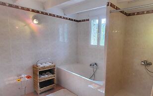 Sunny Provence Getaway