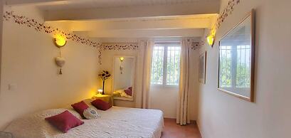 Sunny Provence Getaway