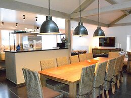 Villa With Hottub in Calm Area