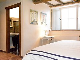 Villa With Hottub in Calm Area