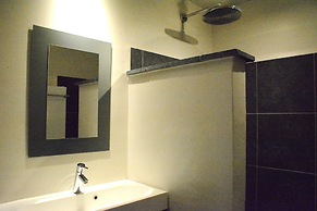 Villa With Hottub in Calm Area