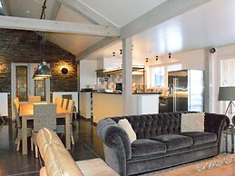 Villa With Hottub in Calm Area