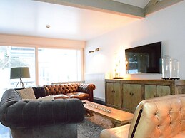 Villa With Hottub in Calm Area