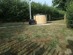 Villa With Hottub in Calm Area