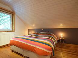 Quiet Villa with Hot Tub & Sauna