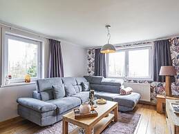 Quiet Villa with Hot Tub & Sauna