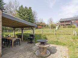 Quiet Villa with Hot Tub & Sauna